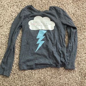 Gap graphic T shirt ❌❌donating soon!❌❌